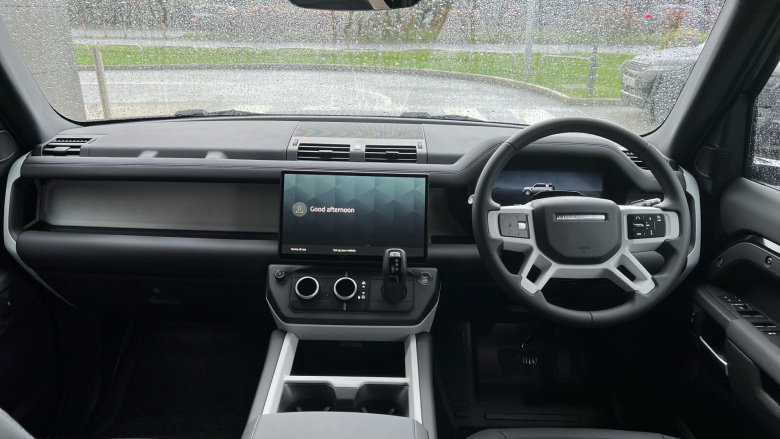 Land Rover Defender 3.0 D250 X-Dynamic SE 110 5dr Auto Diesel Estate